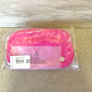 Lululemon Belt Bag Sonic Pink NWT *Rare Color